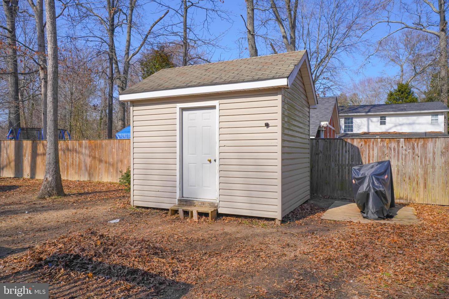 563 Maple Way photo 16