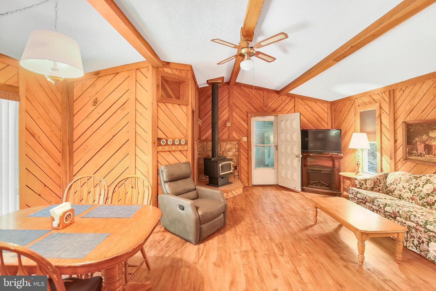 3395 Jones Road photo 6