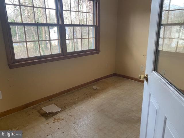 5715 Oakcrest photo 13