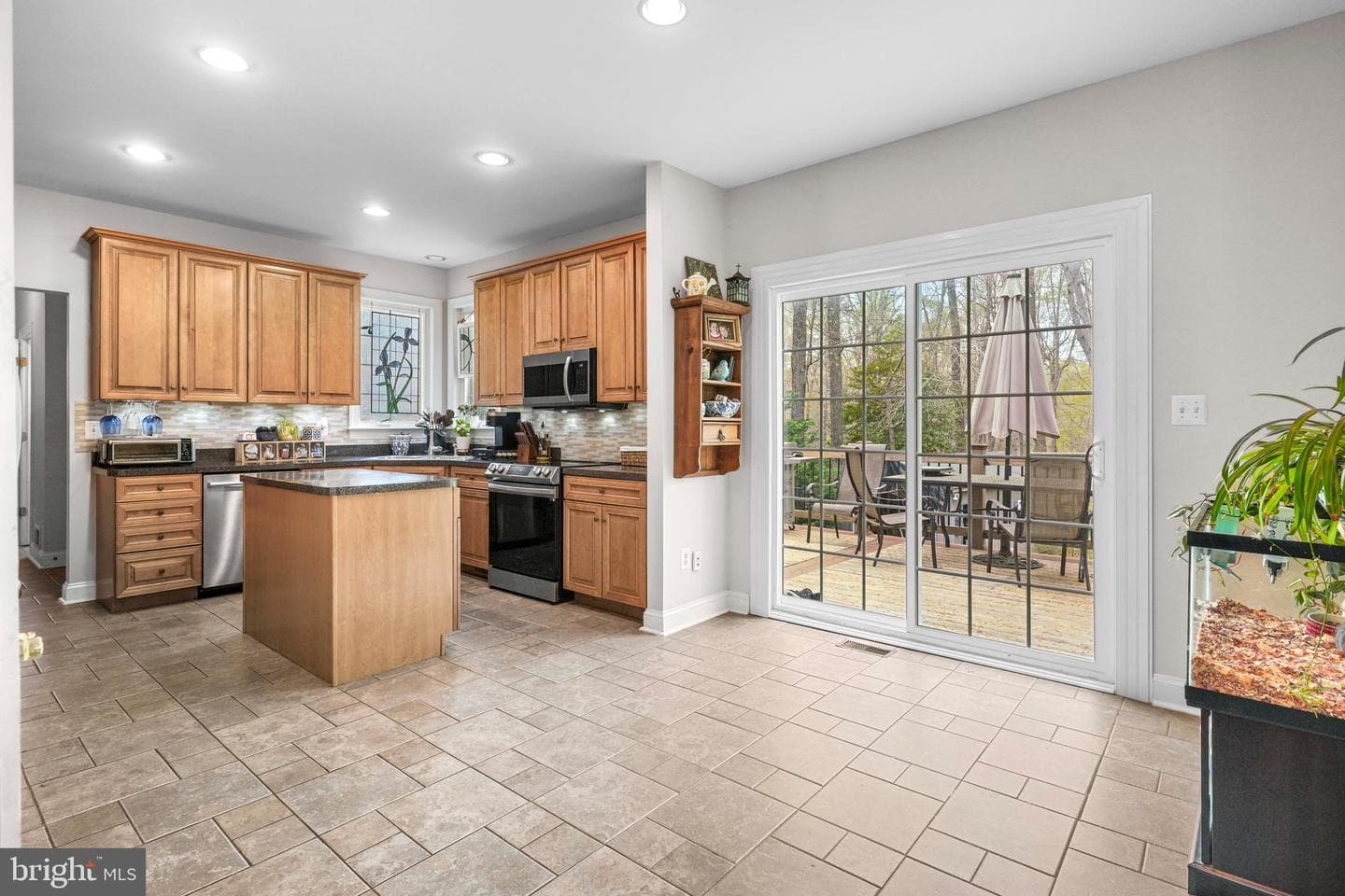 3160 Blackberry Lane photo 10