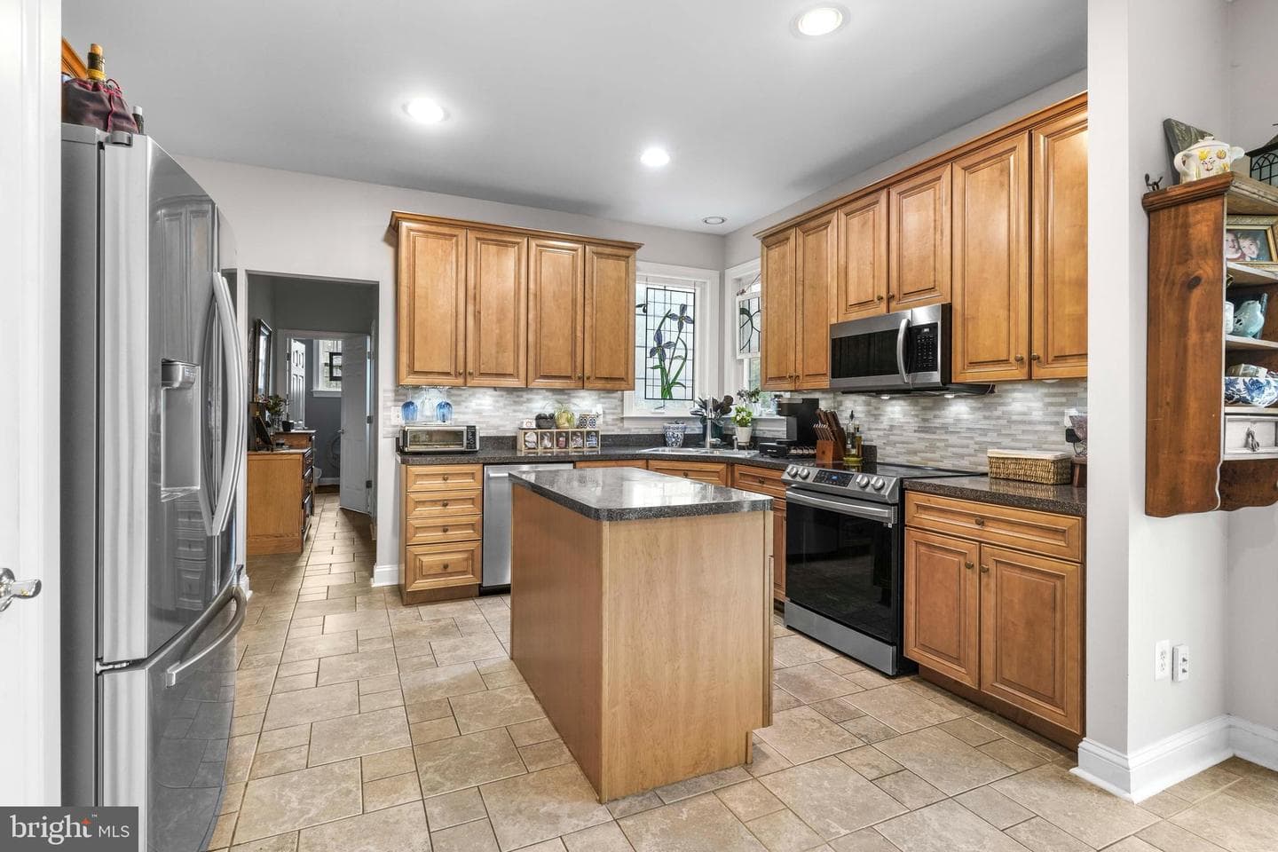 3160 Blackberry Lane photo 2