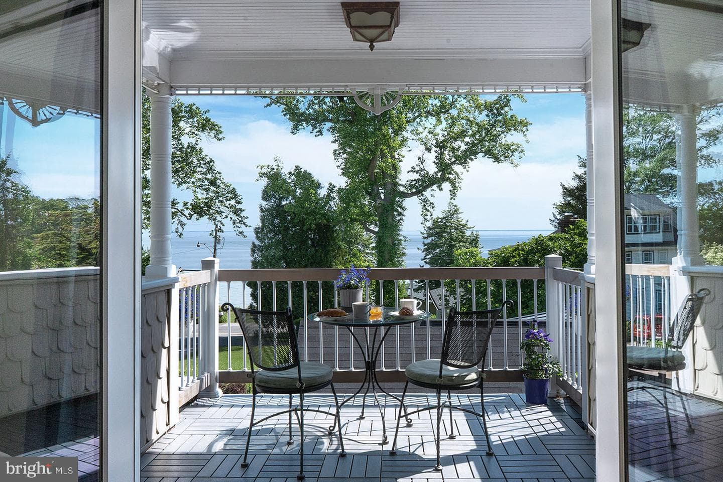 1611 Avenue B photo 2