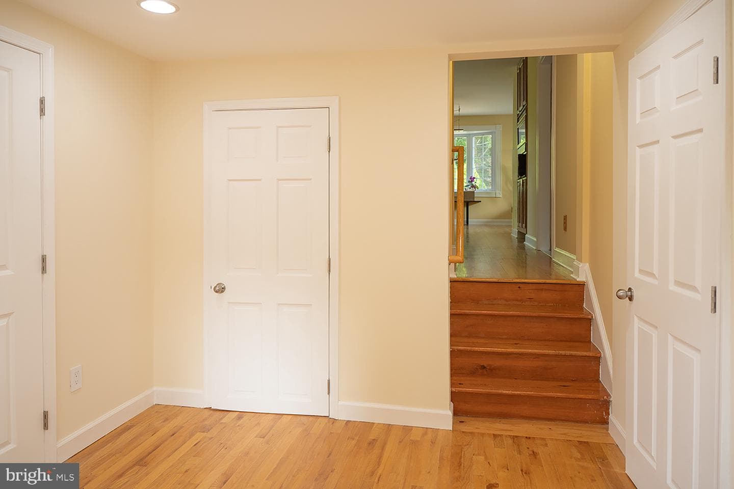 1611 Avenue B photo 29
