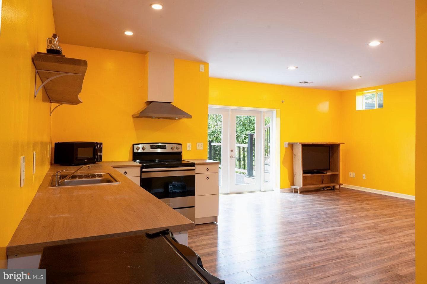 1611 Avenue B photo 37