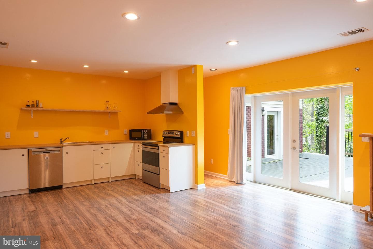 1611 Avenue B photo 38