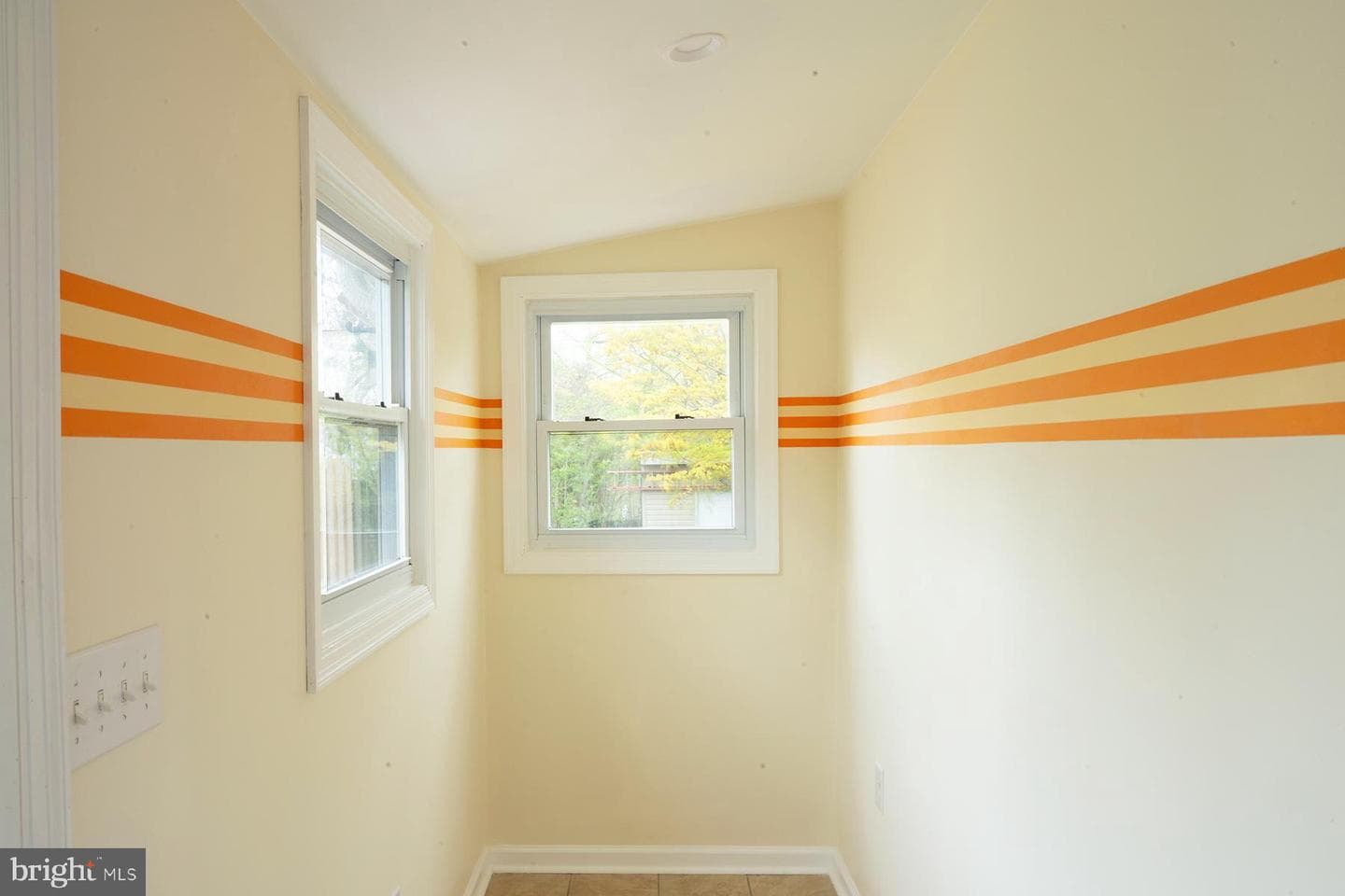 1611 Avenue B photo 62