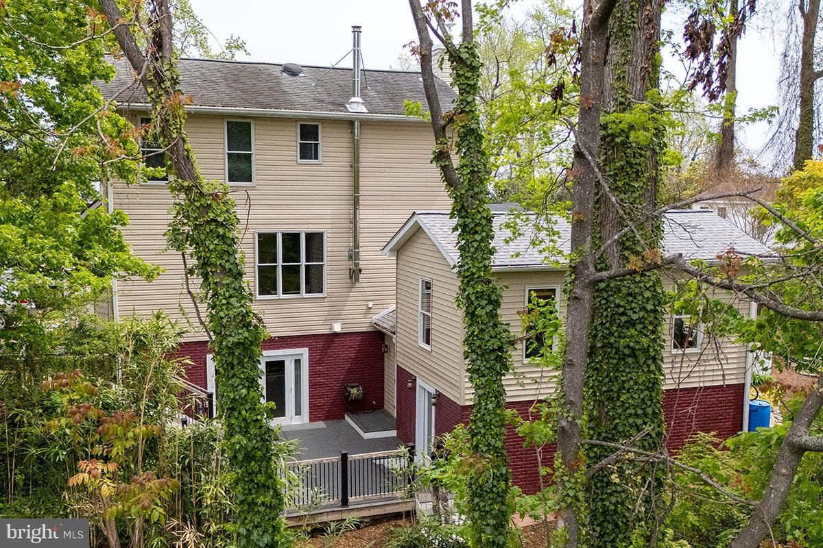 1611 Avenue B photo 74
