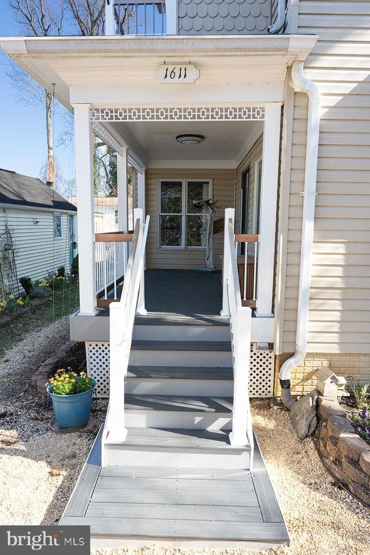 1611 Avenue B photo 9