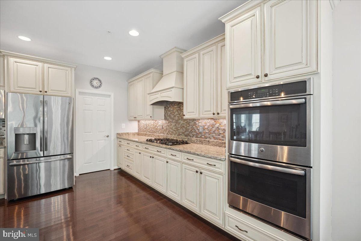 1230 Fairwood Drive photo 38