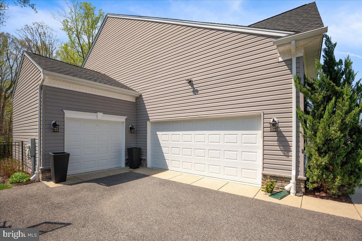 1230 Fairwood Drive photo 4