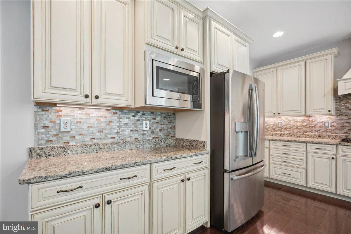 1230 Fairwood Drive photo 42