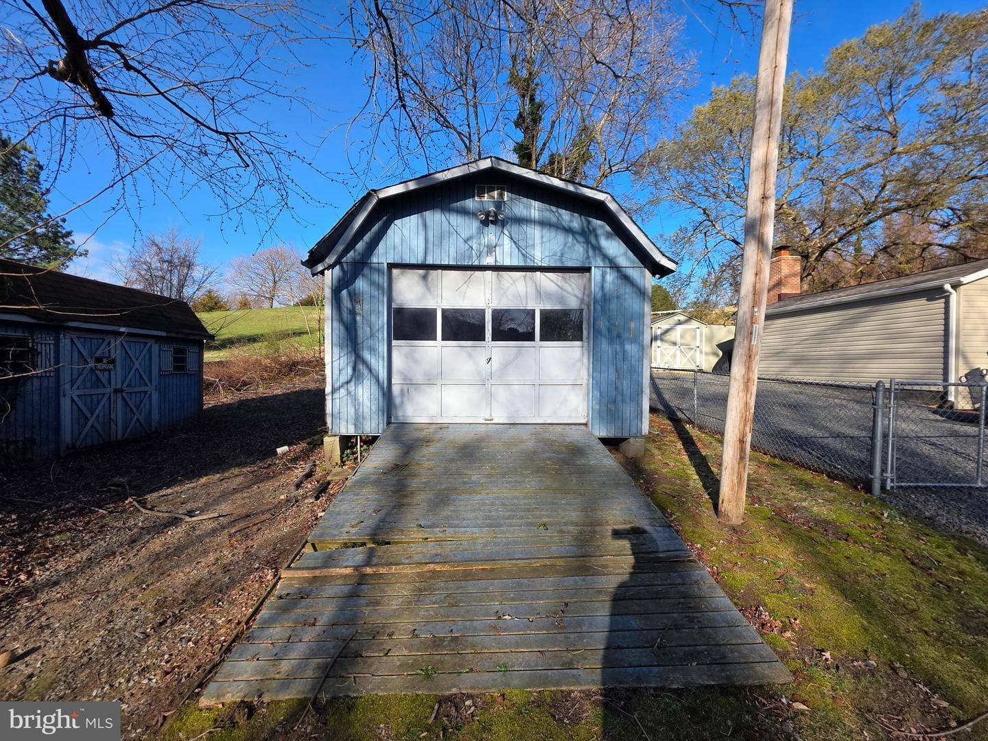 70 Macrae Avenue photo 5