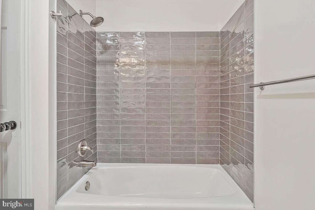 7251 Bond St. photo 27