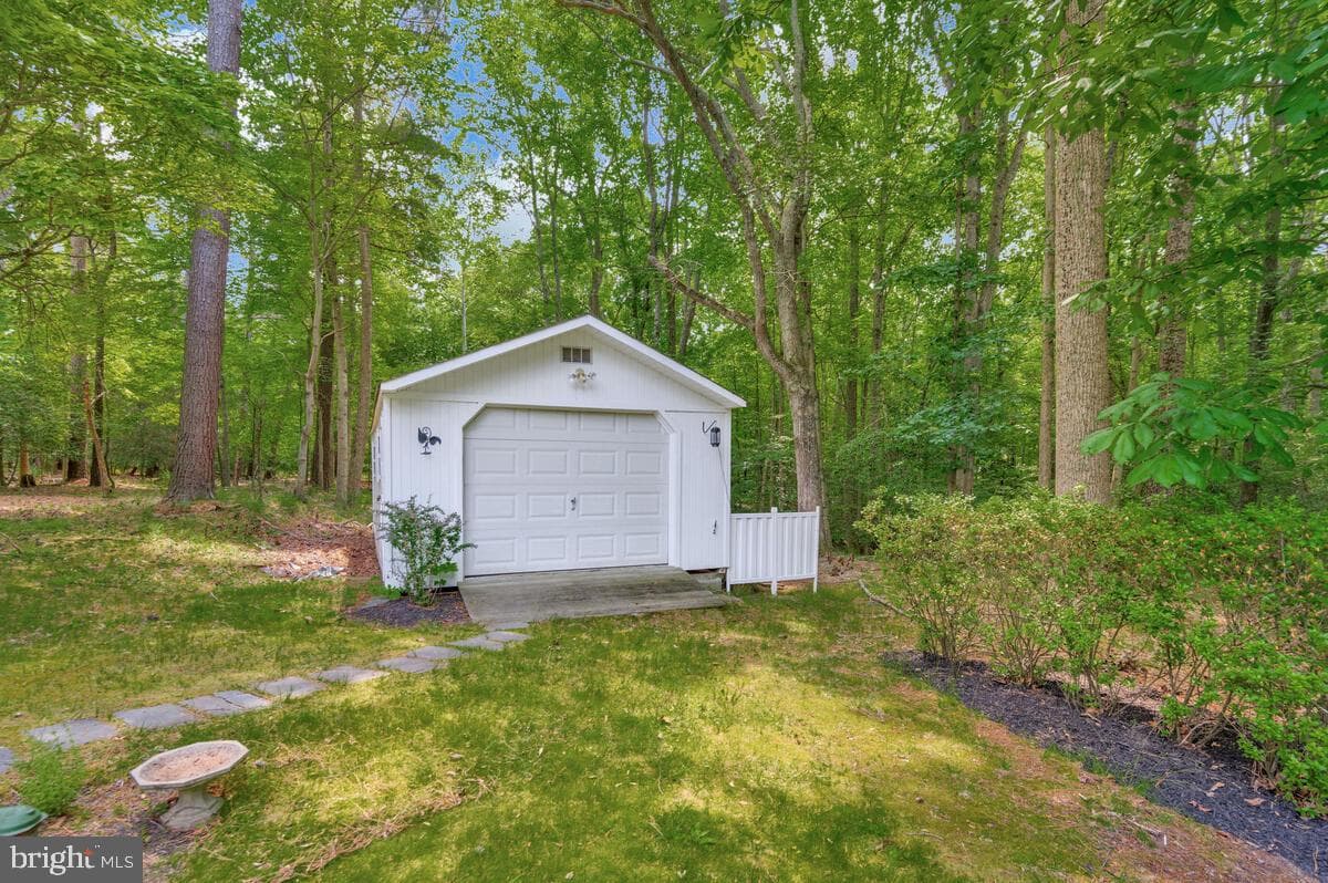 7251 Bond St. photo 42