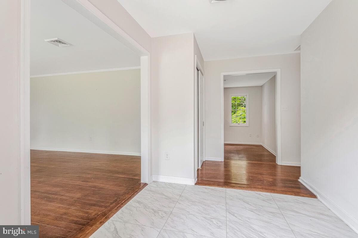 7251 Bond St. photo 9