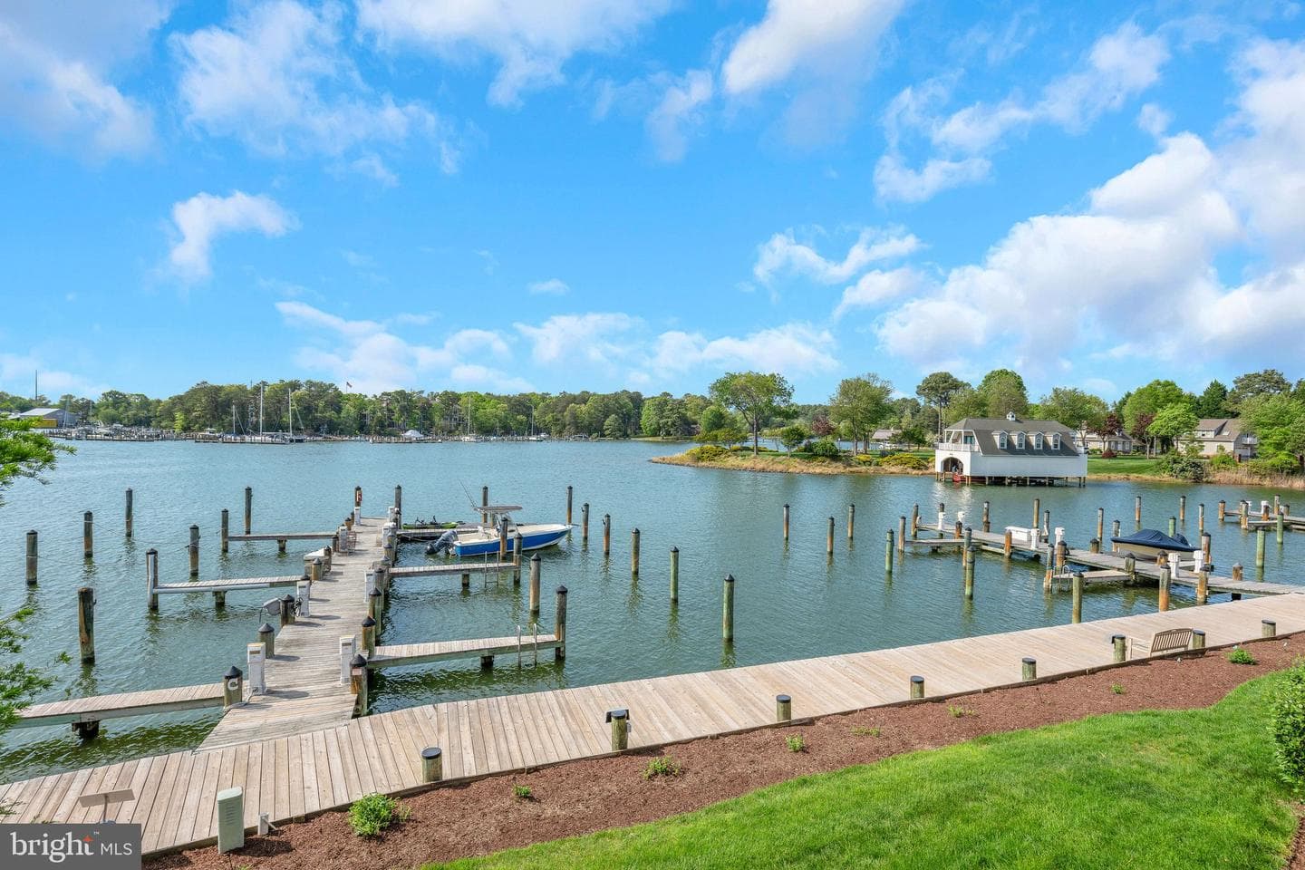 611 Oyster Bay Place #201 photo 13
