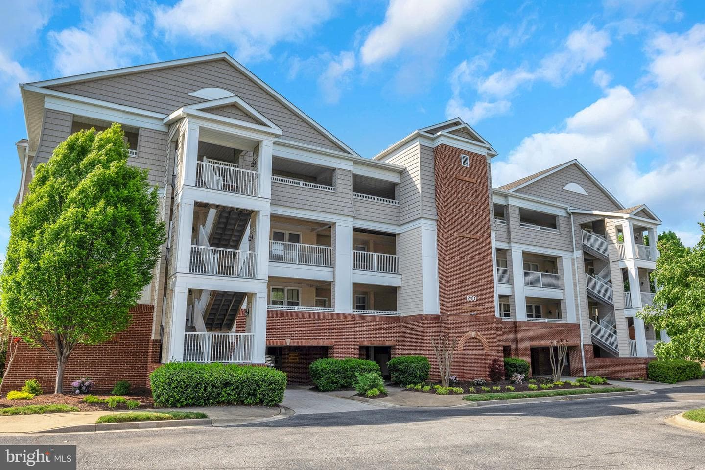 611 Oyster Bay Place #201 photo 14