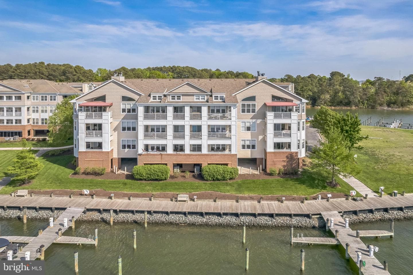 611 Oyster Bay Place #201 photo 25