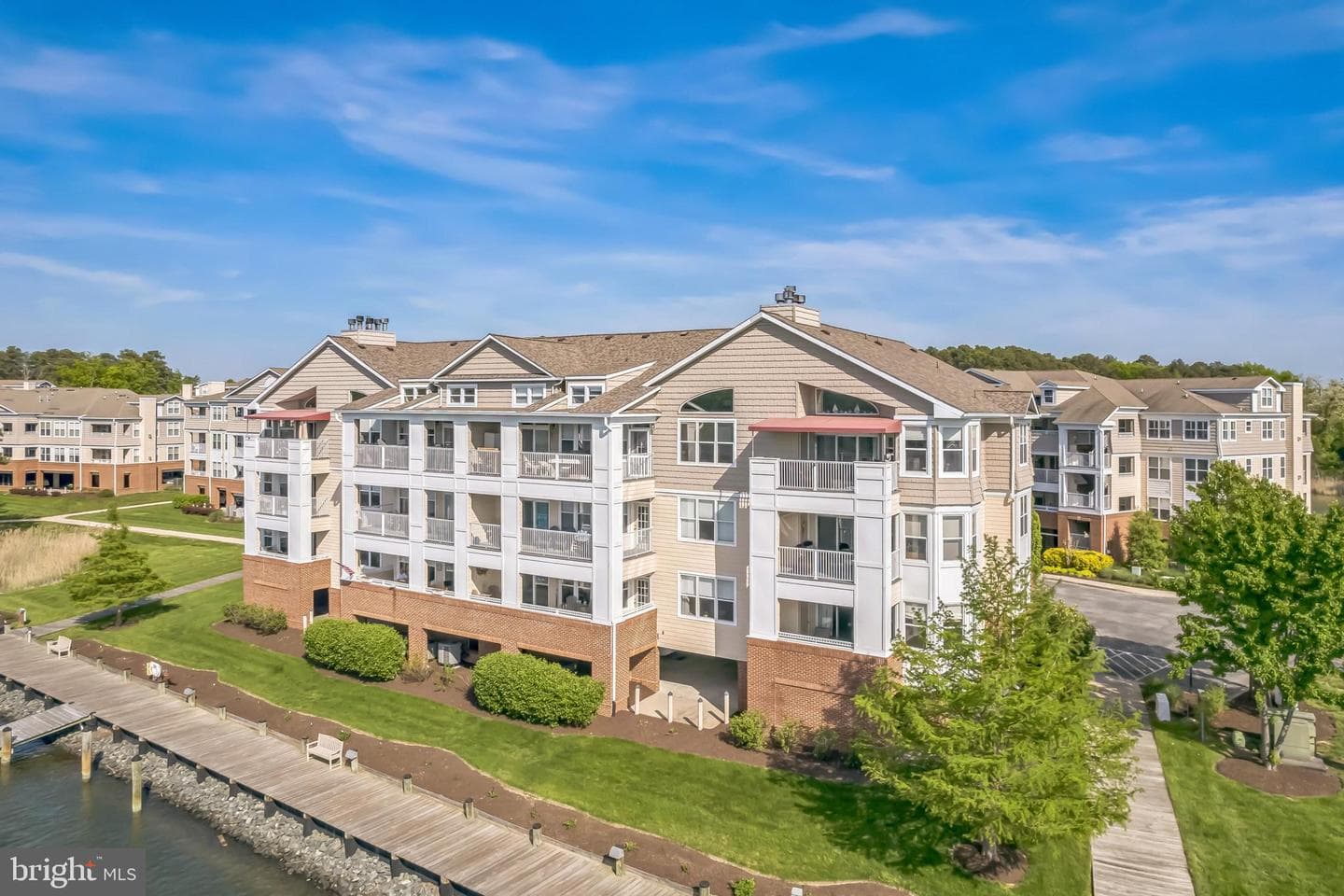 611 Oyster Bay Place #201 photo 33