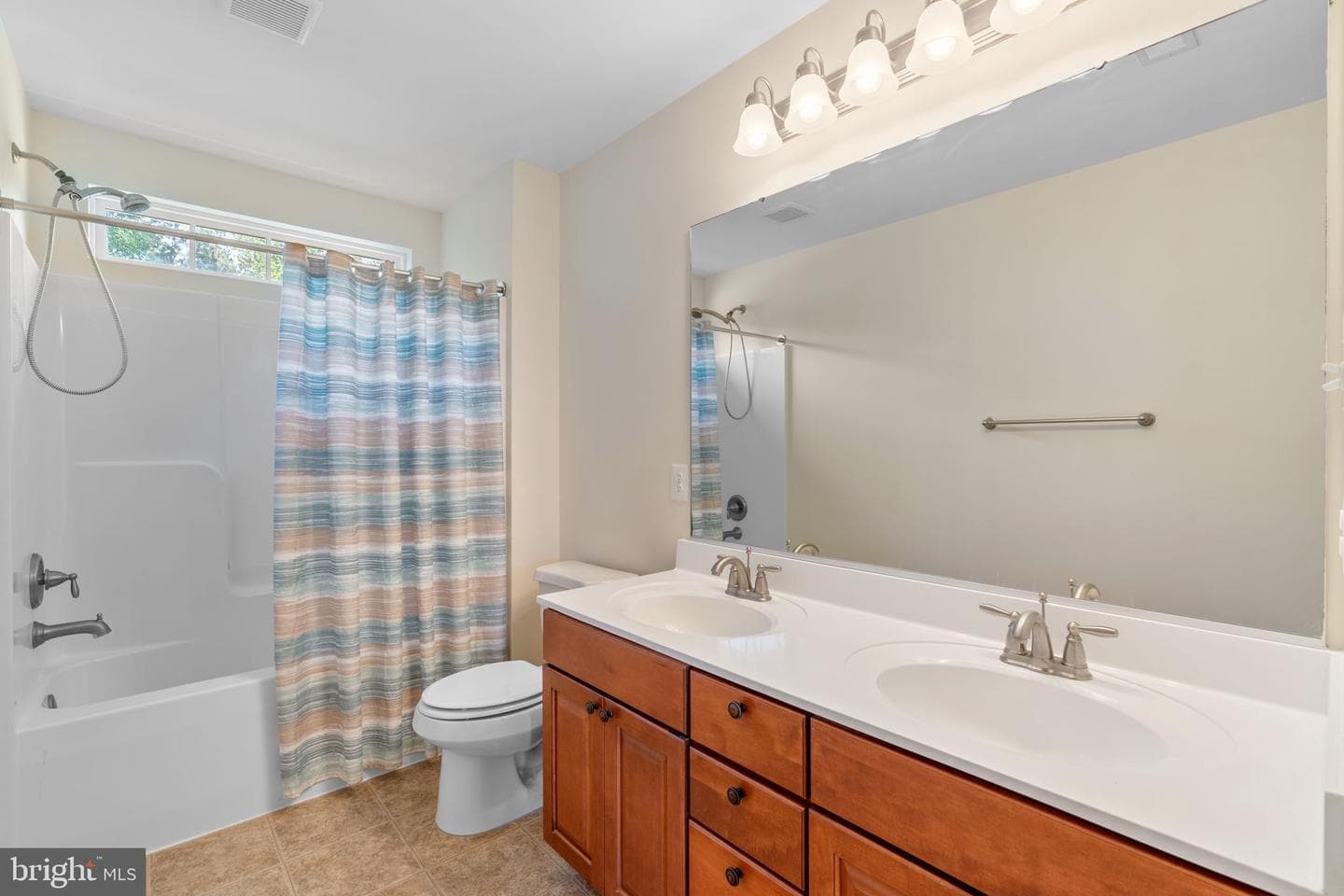 2024 Baythorne Road photo 16