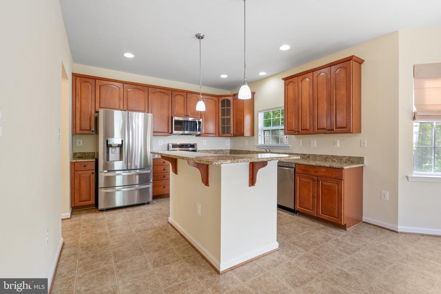 2024 Baythorne Road photo 6
