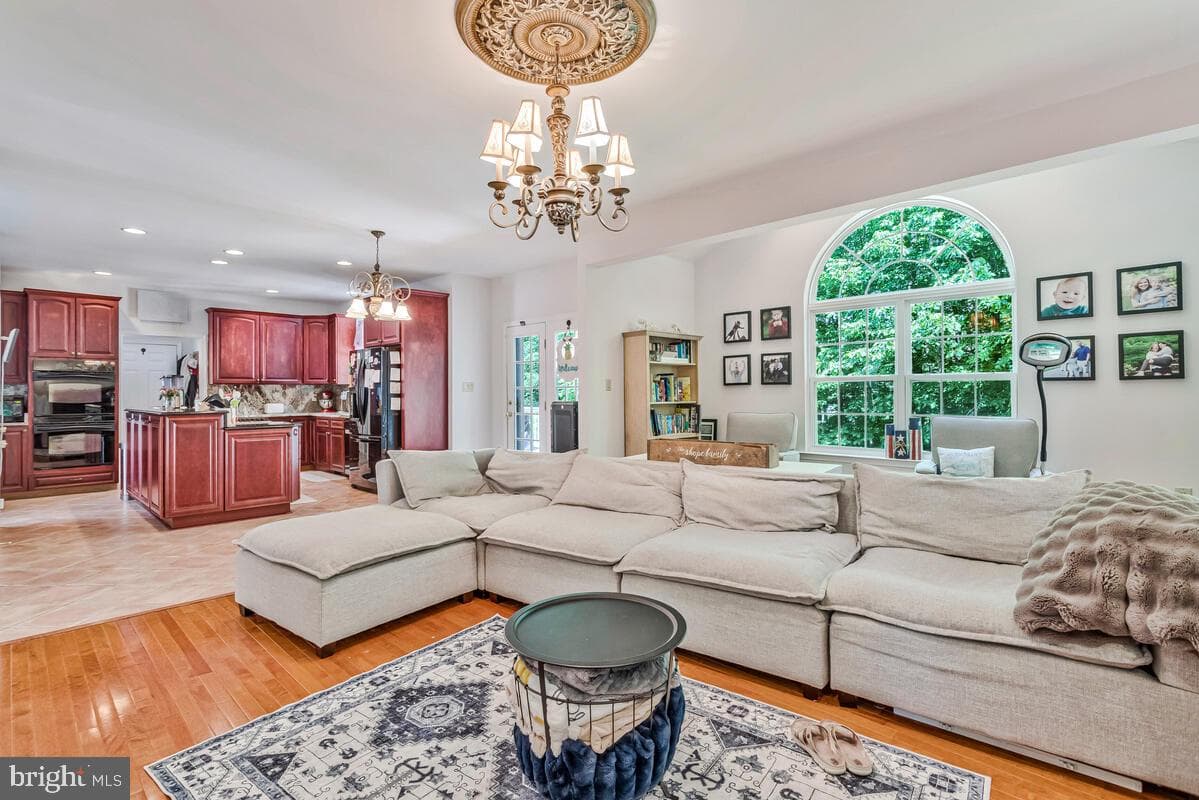 2015 Rosedale Lane photo 10