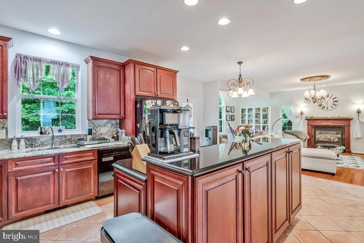2015 Rosedale Lane photo 16