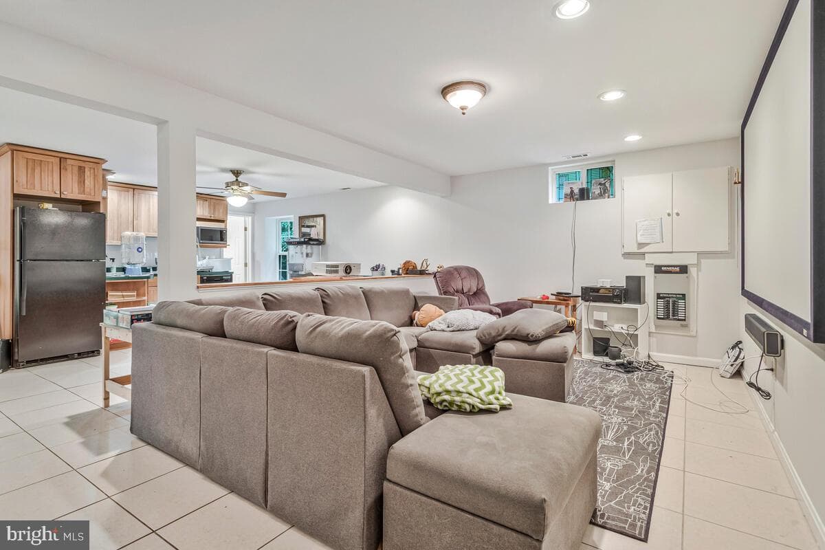 2015 Rosedale Lane photo 33