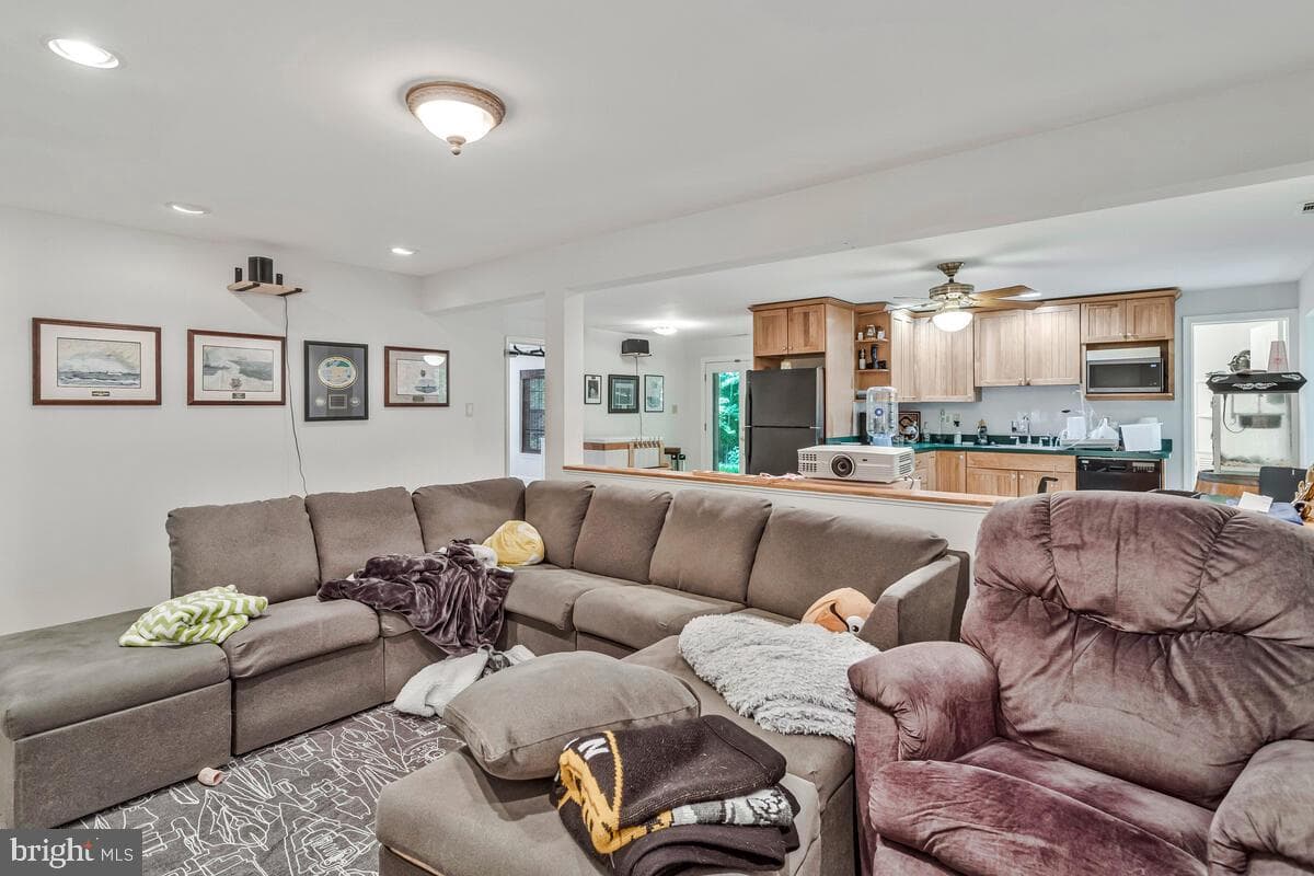 2015 Rosedale Lane photo 35