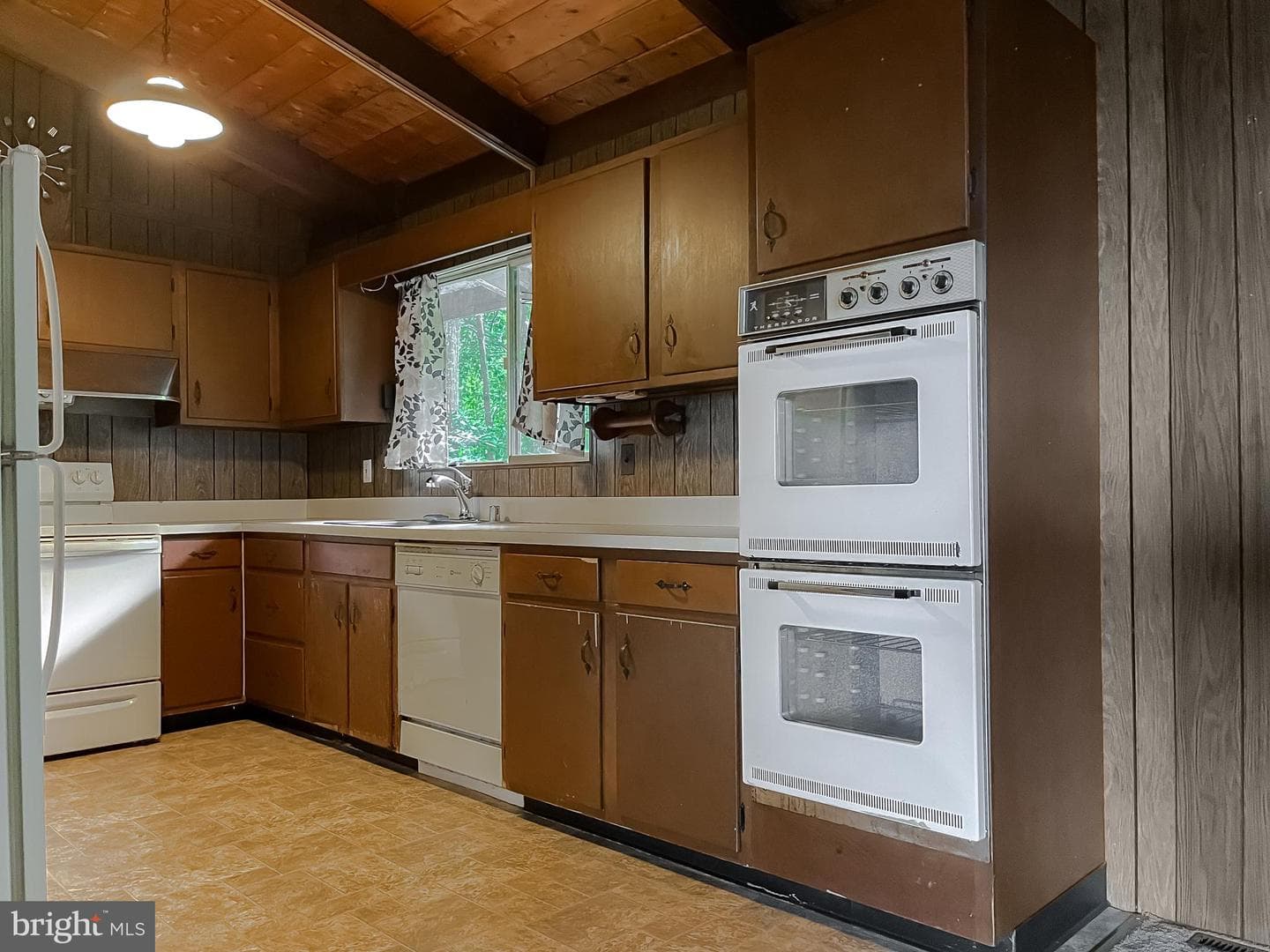 1300 Golden West Way photo 14