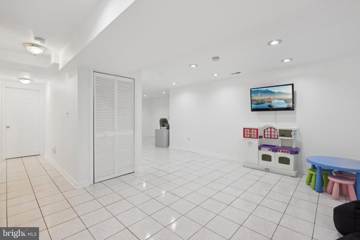 9410 Carleigh Court photo 19