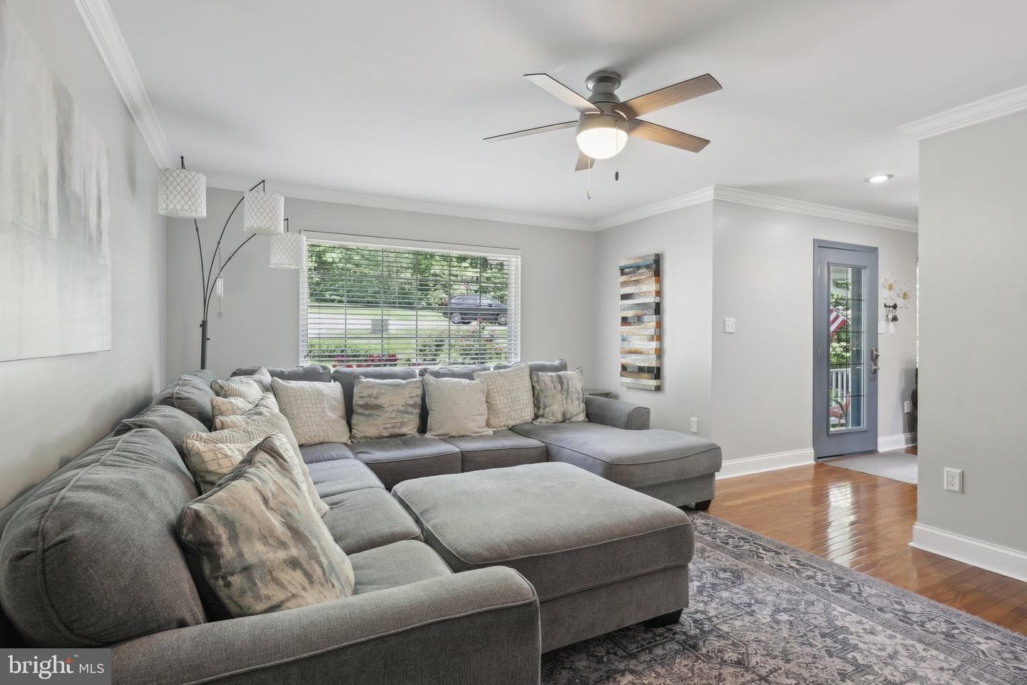 9410 Carleigh Court photo 8