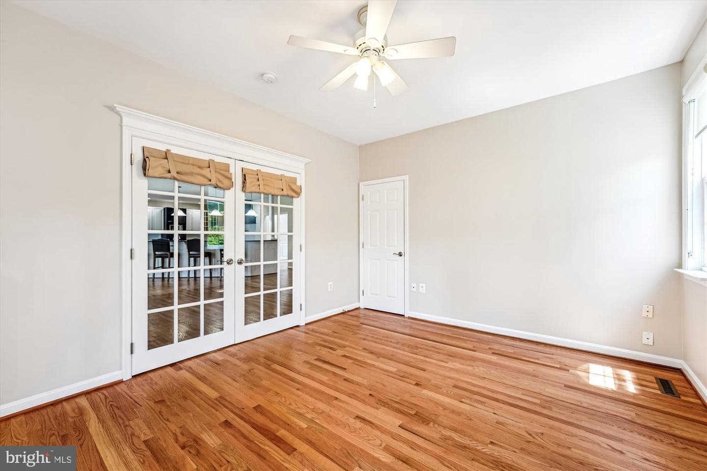 465 Sablewood Drive photo 22