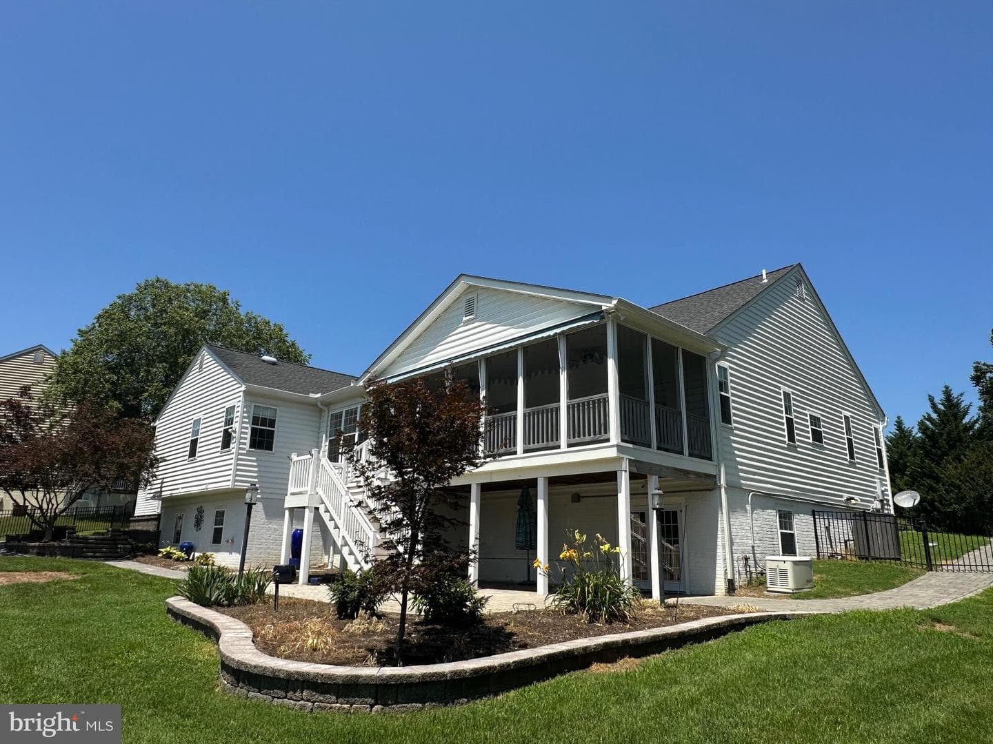 465 Sablewood Drive photo 49