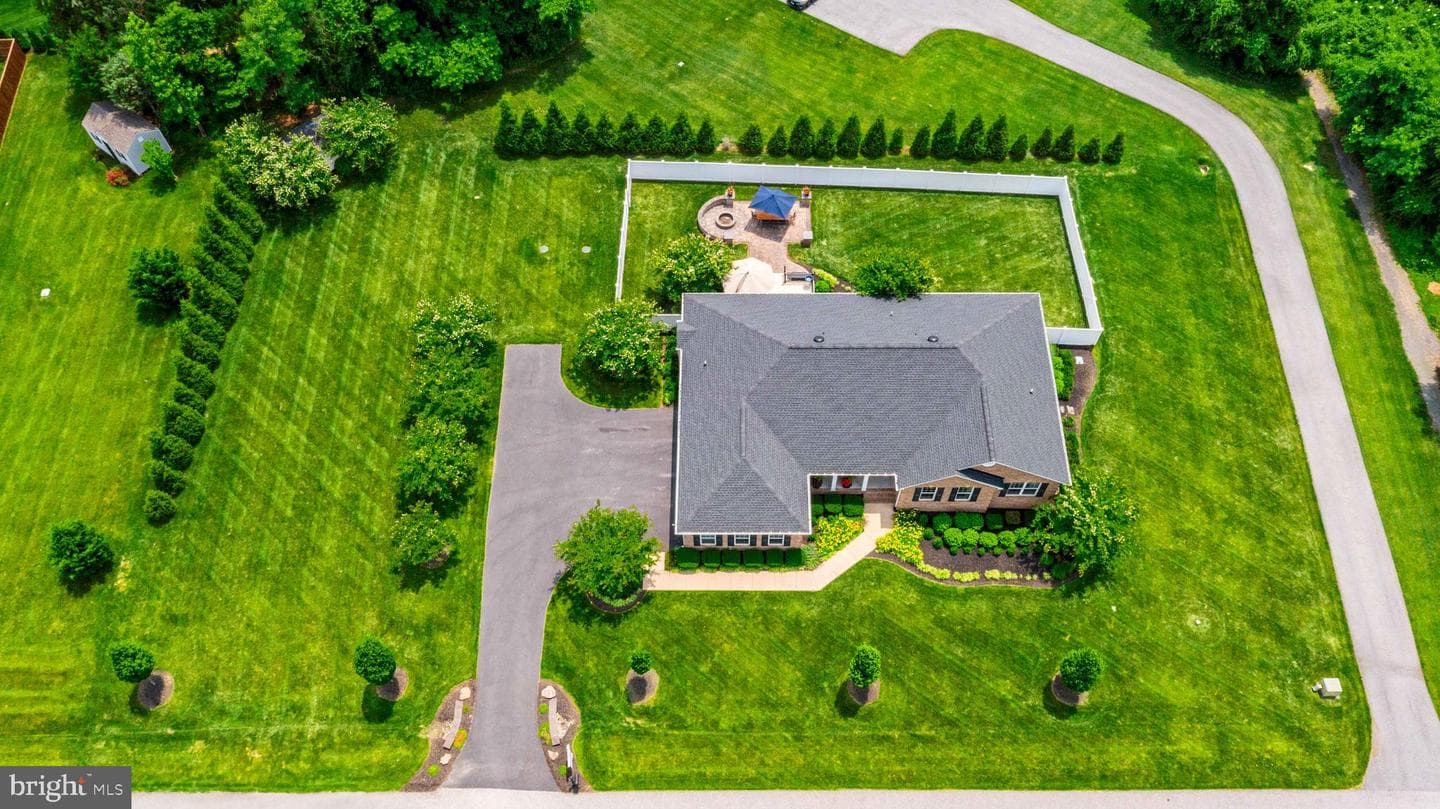 1820 Perspective Place photo 62