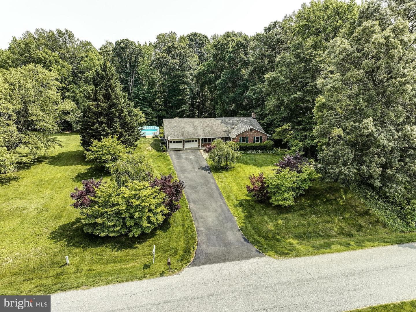 3130 Ashwood Drive photo 2