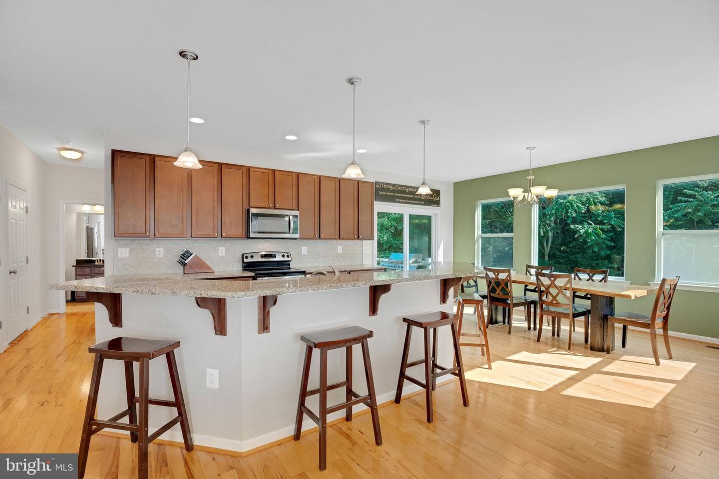 2058 Baythorne Road photo 15