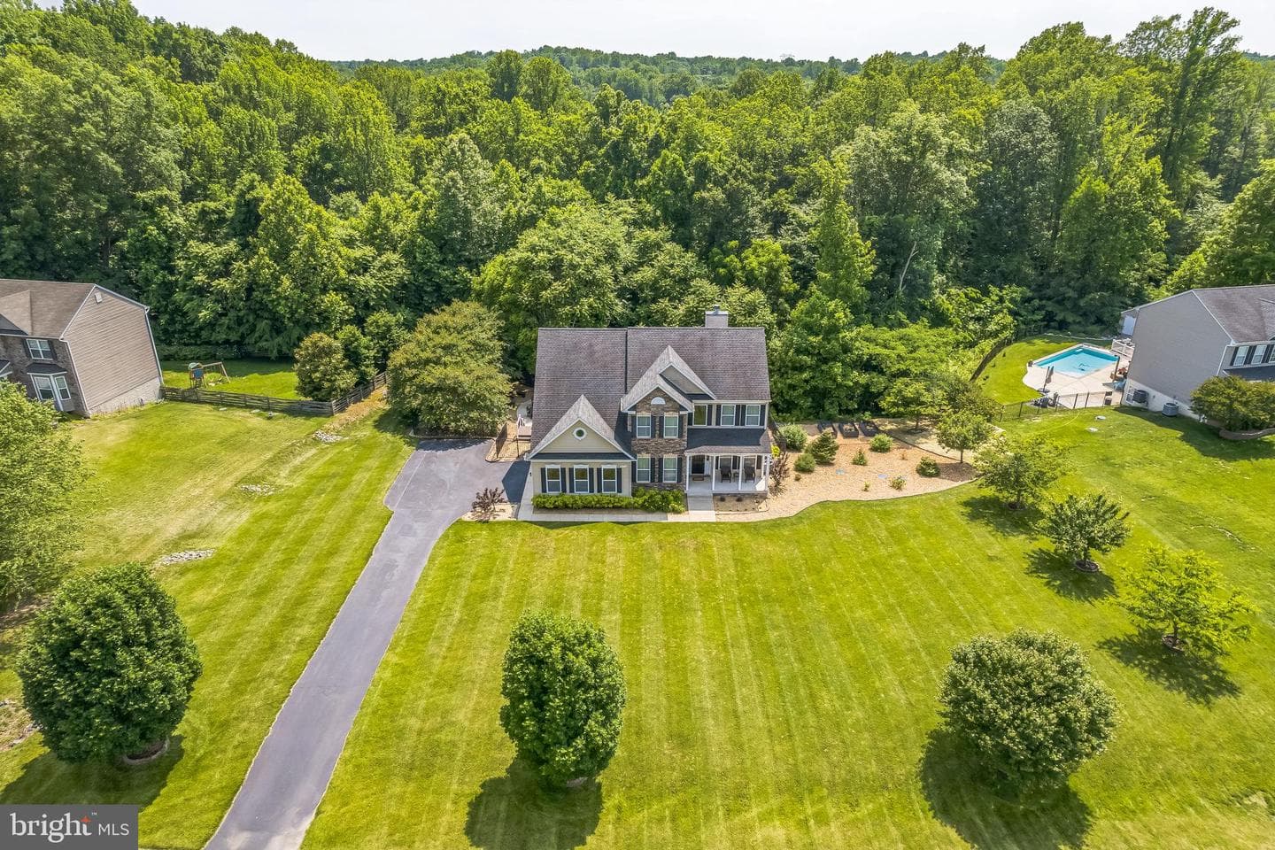 2058 Baythorne Road photo 2
