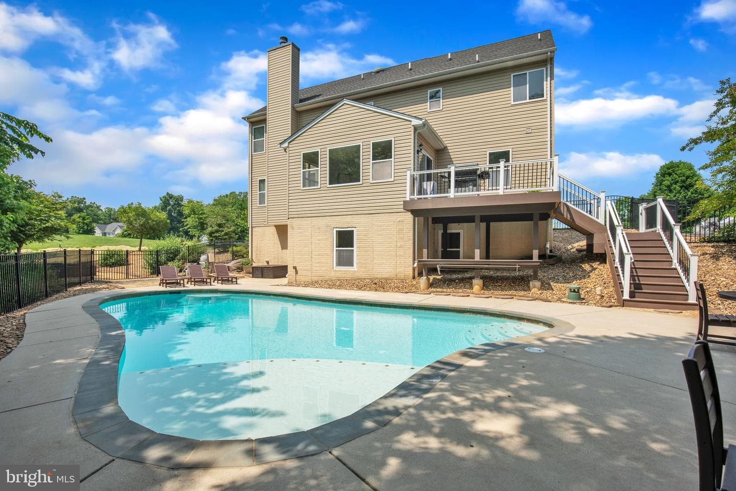 2058 Baythorne Road photo 44