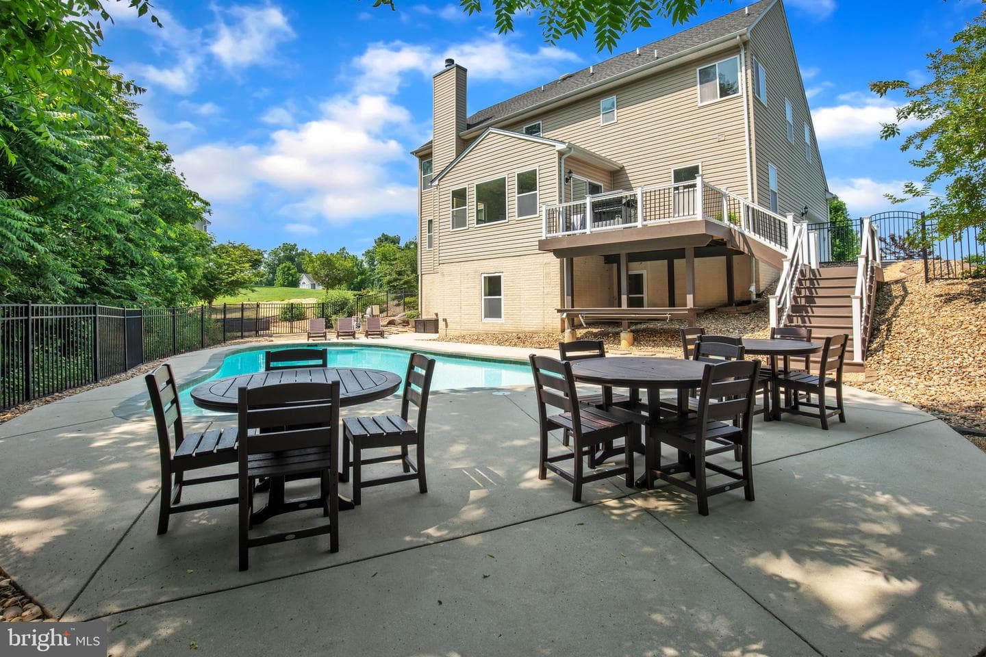 2058 Baythorne Road photo 45