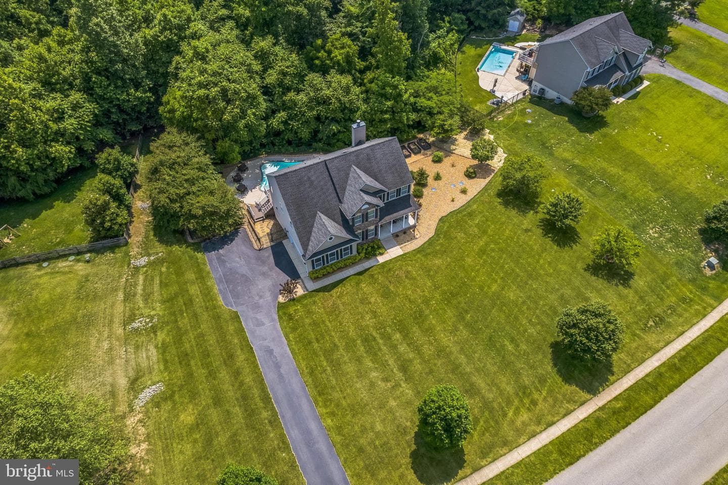2058 Baythorne Road photo 48