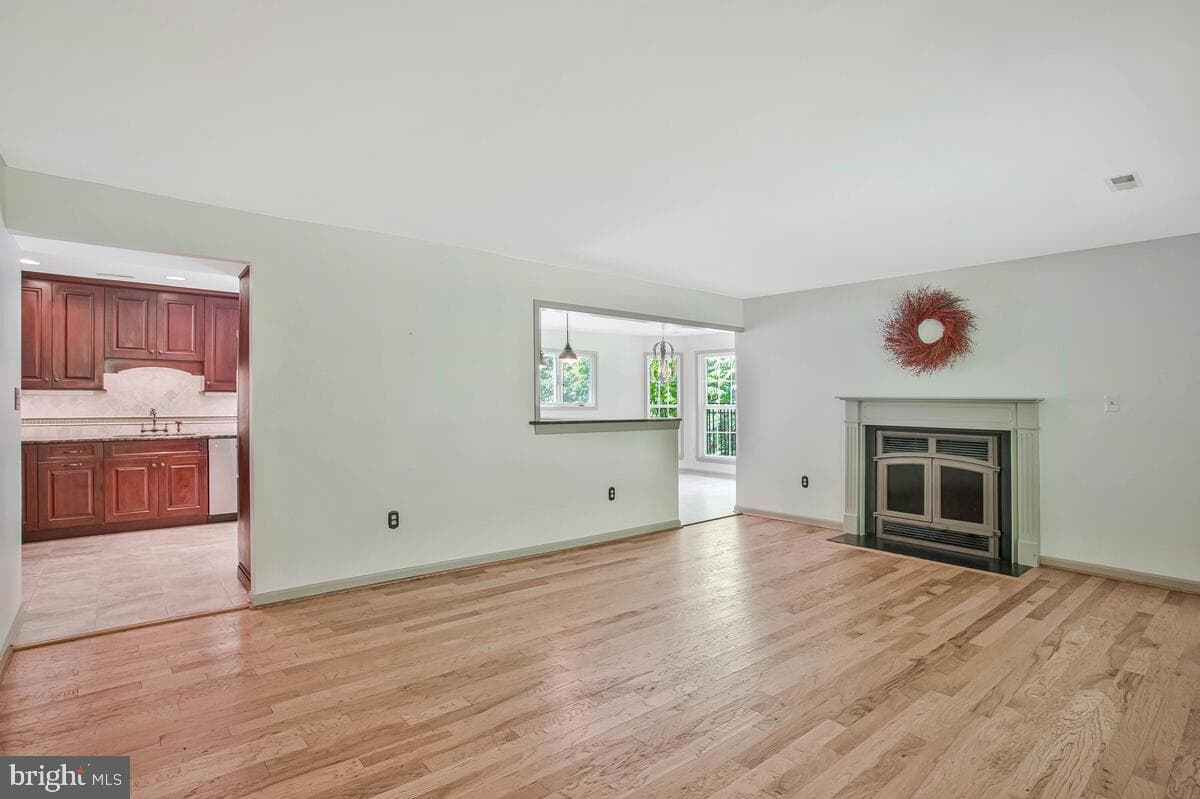 7701 Lake Shore Drive photo 9