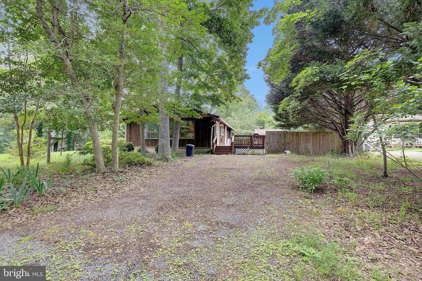 638 Los Alamos Lane photo 11