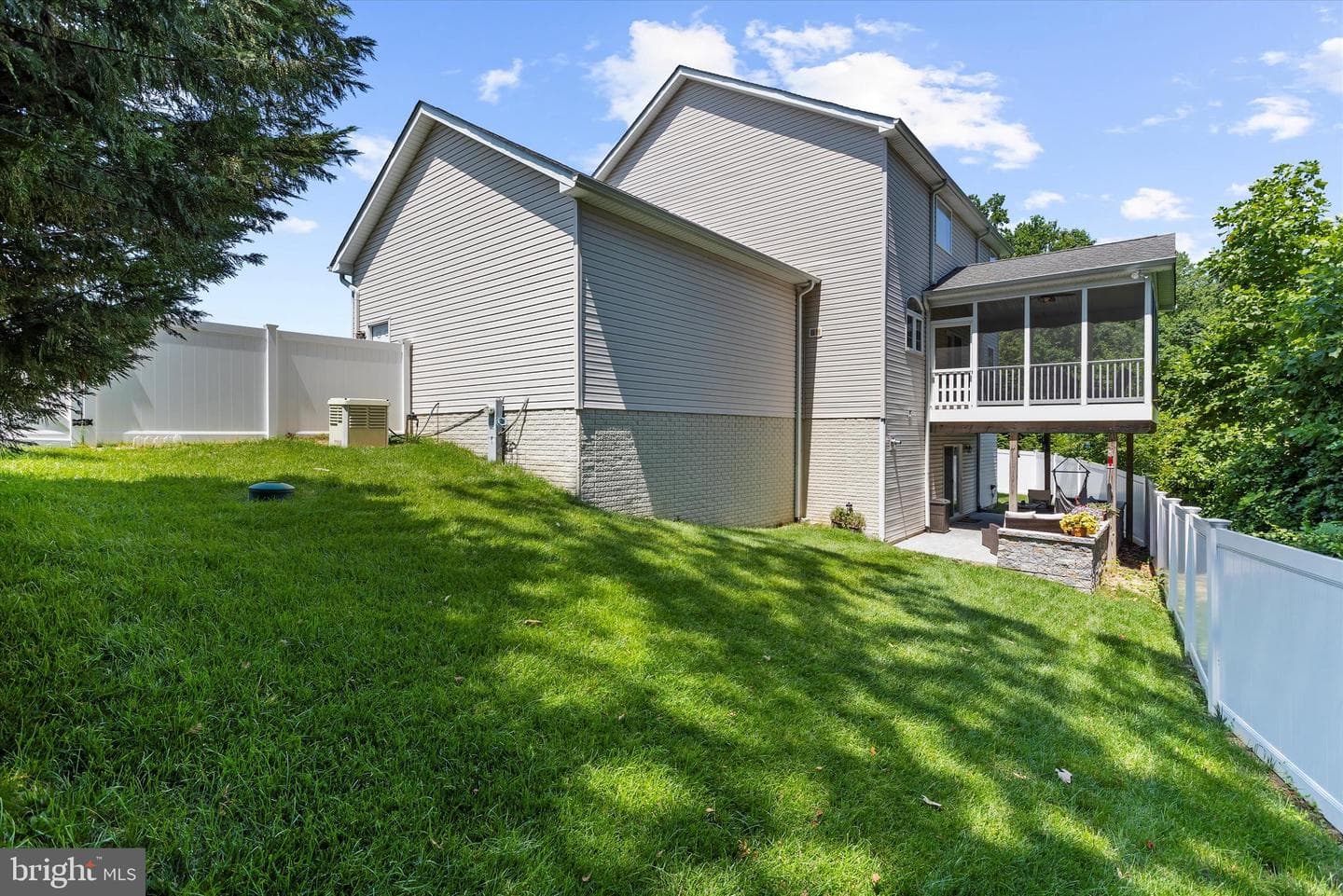 6825 Meridian Court photo 28