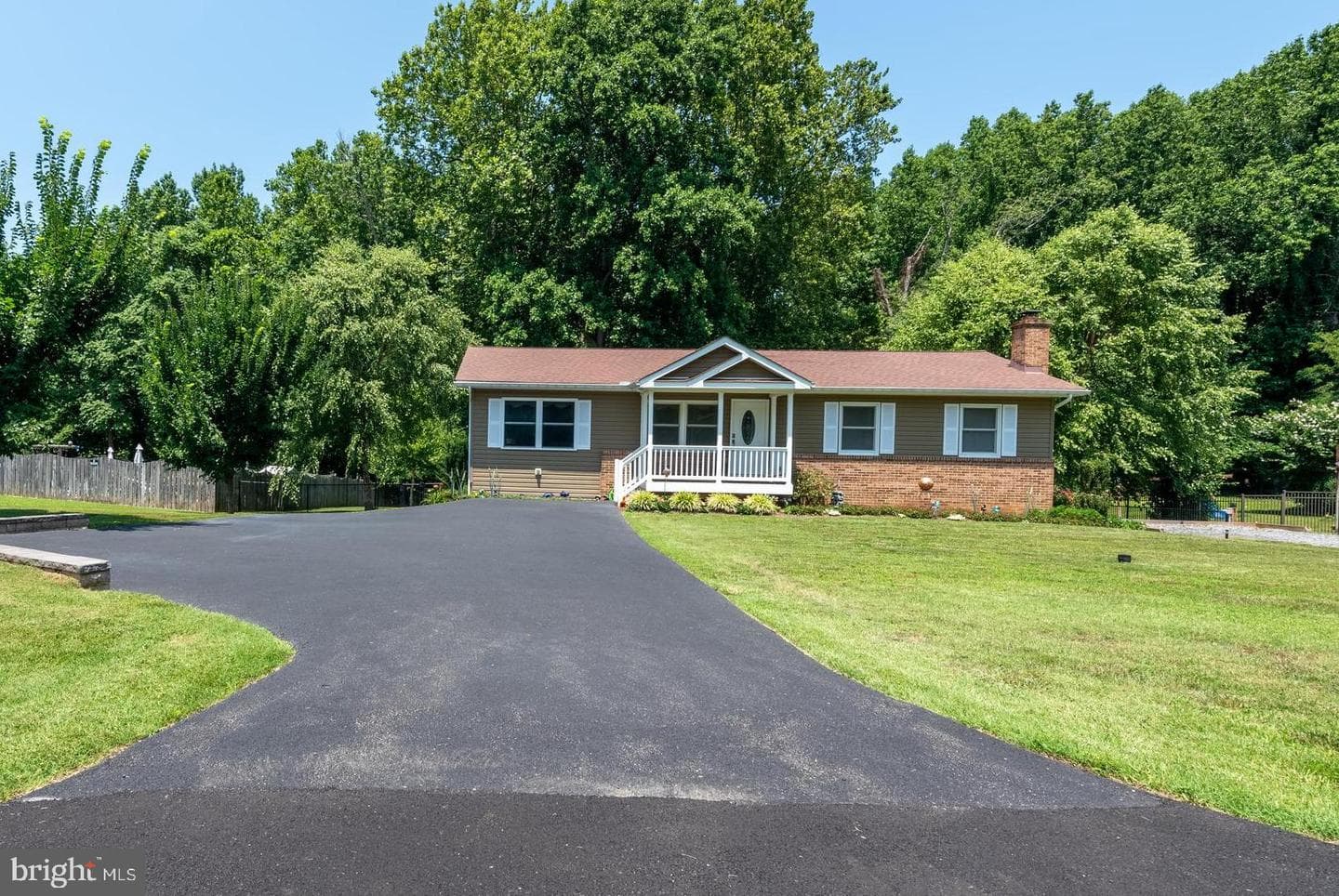 1650 Walnut Road photo 1