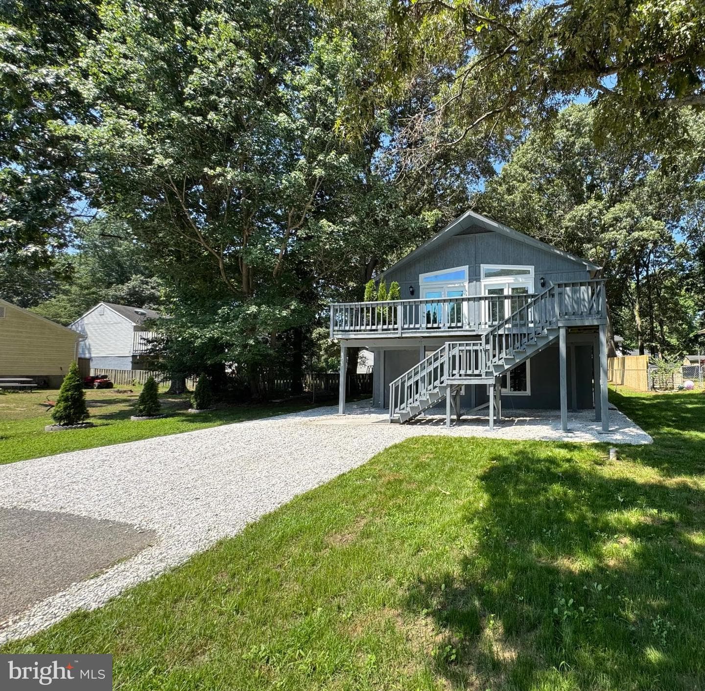 8225 Cedar Lane photo 2