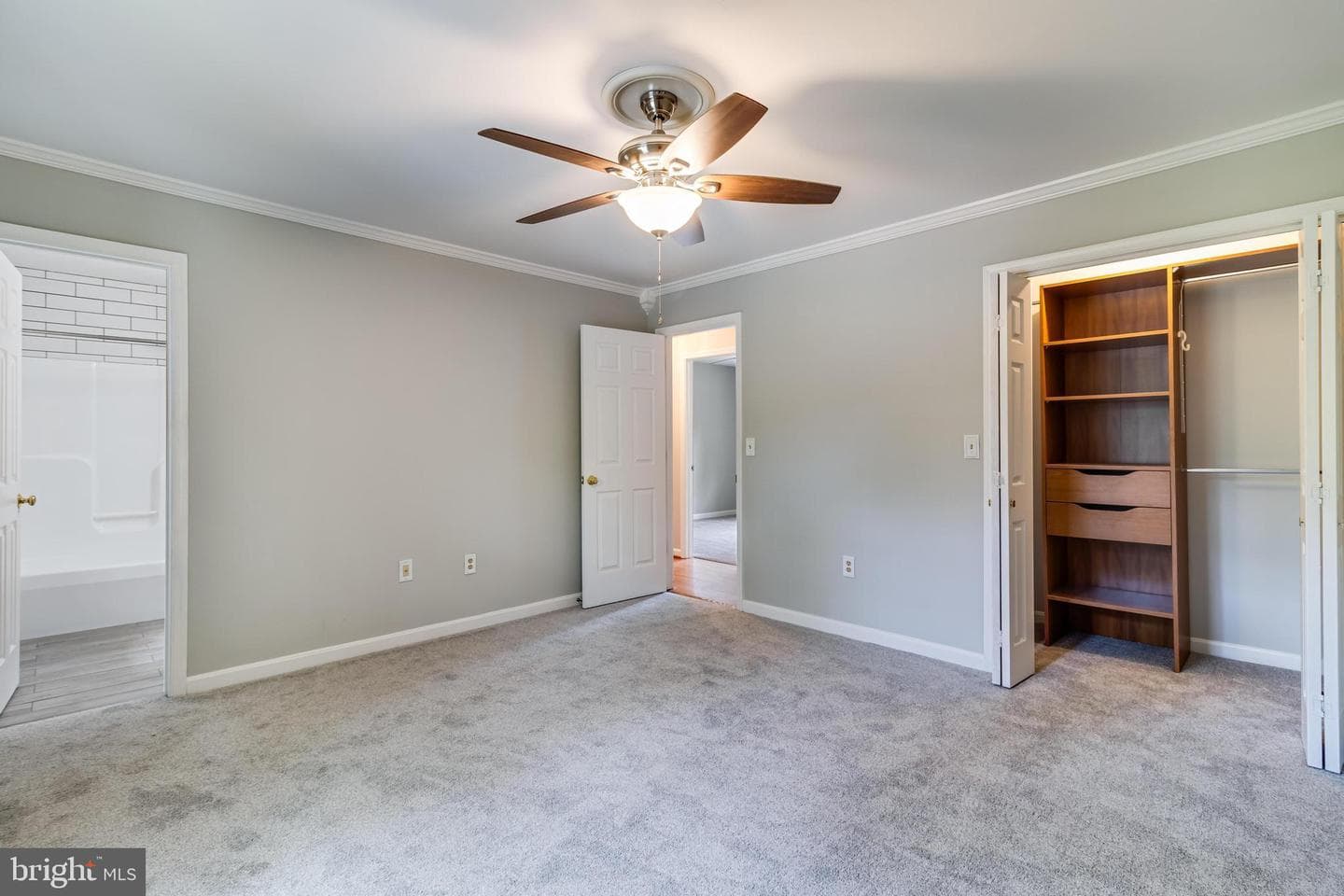 816 Golden West Way photo 15