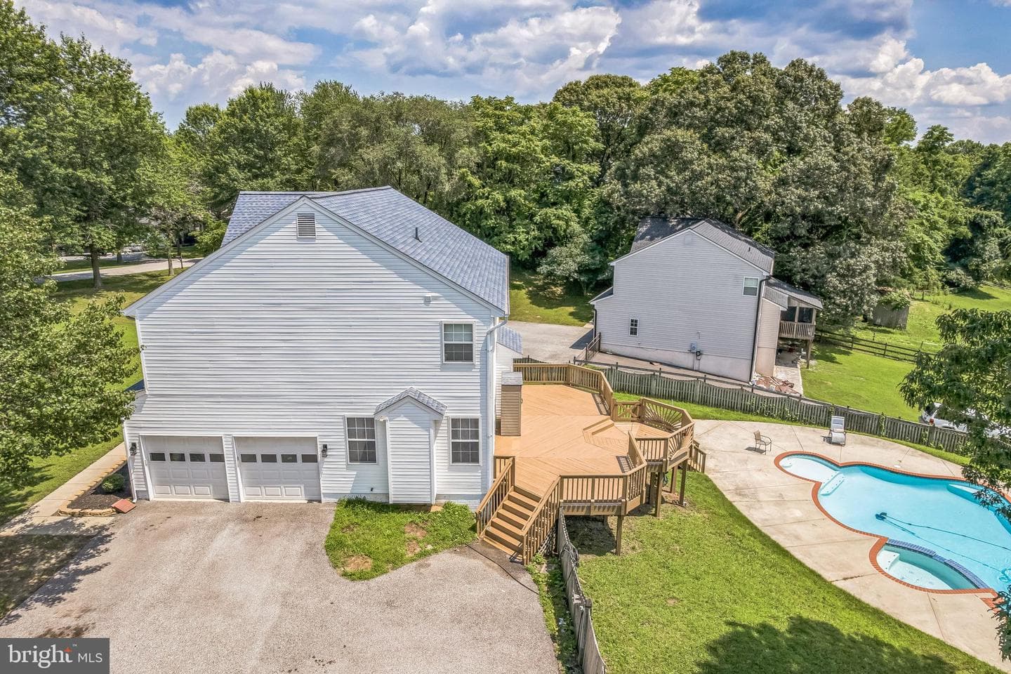 15 Scarlett Drive photo 32