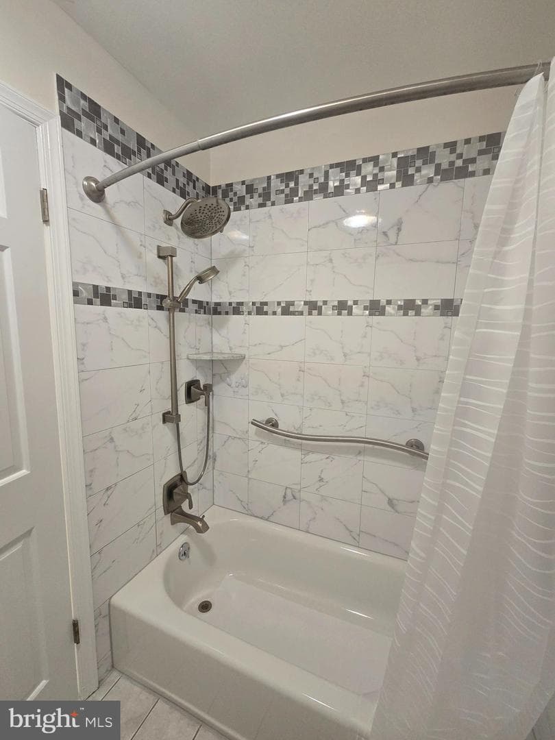 11215 Maplewood Drive photo 16
