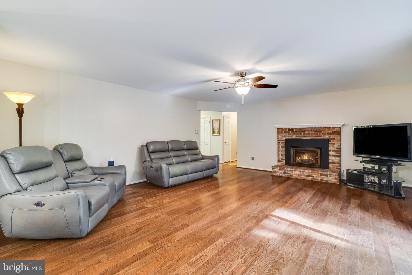 11215 Maplewood Drive photo 18